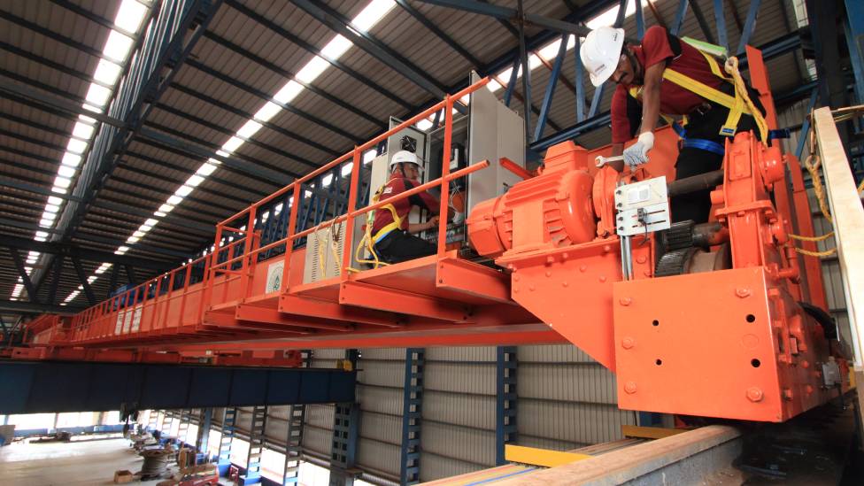 Top Five Benefits of Crane Maintenance